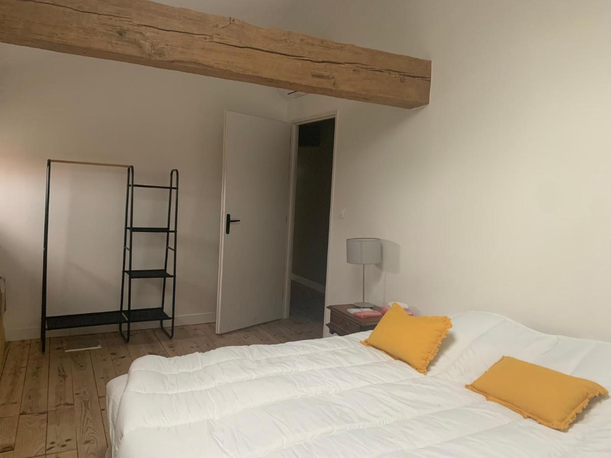 Maison Papillon Gite De Ressourcement Lusignan-Petit Kültér fotó