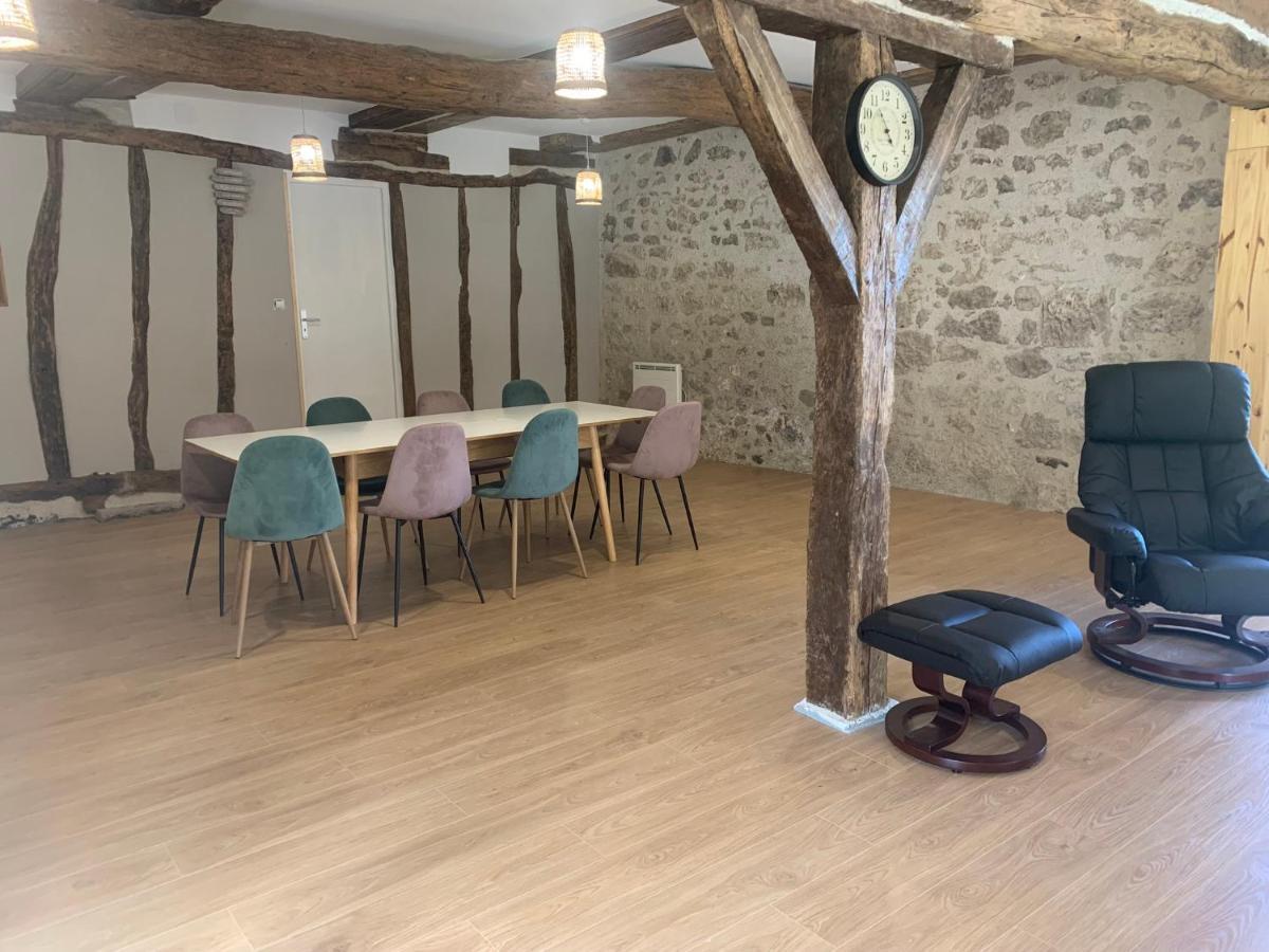 Maison Papillon Gite De Ressourcement Lusignan-Petit Kültér fotó